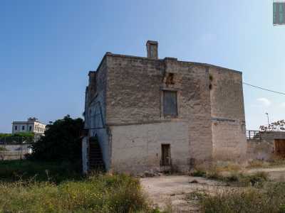 ...uno pi� antico...